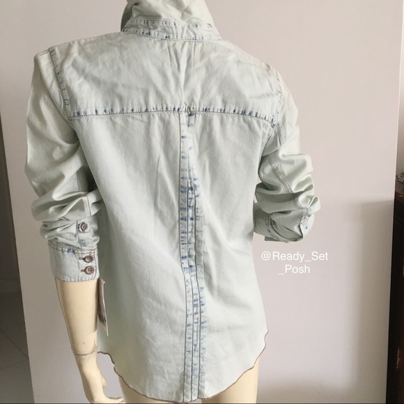 new acid washed Denim button down shirt - Picture 4 of 8